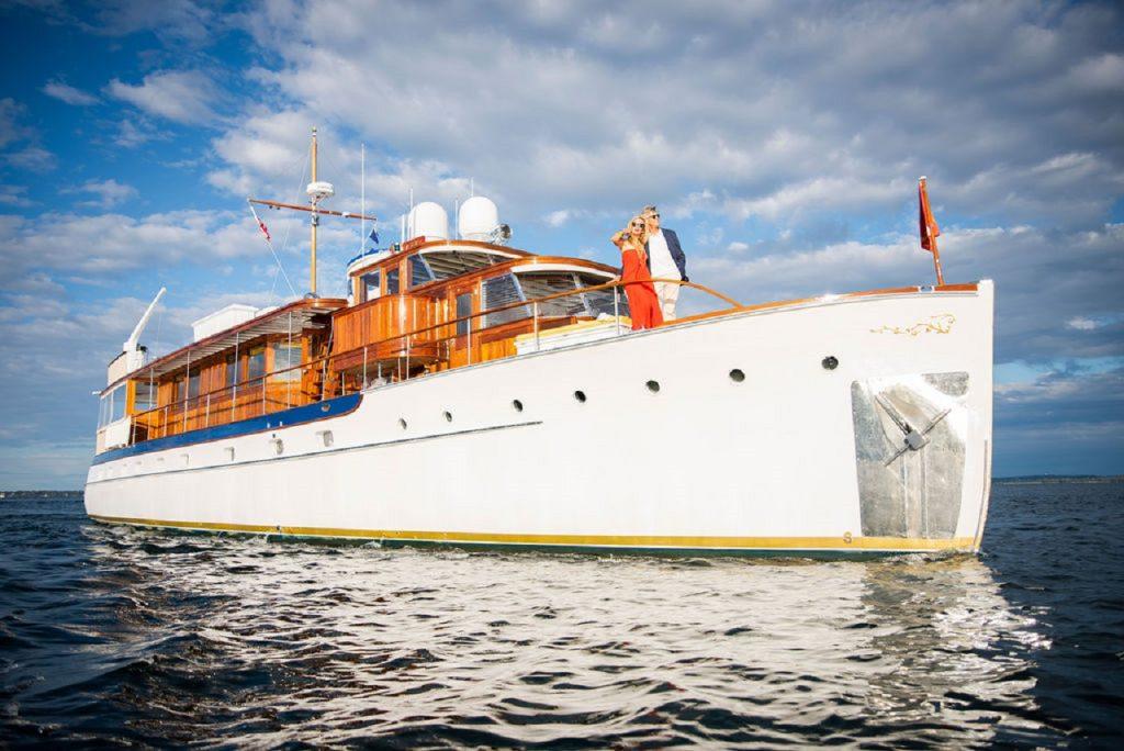 80' Trumpy motor yacht